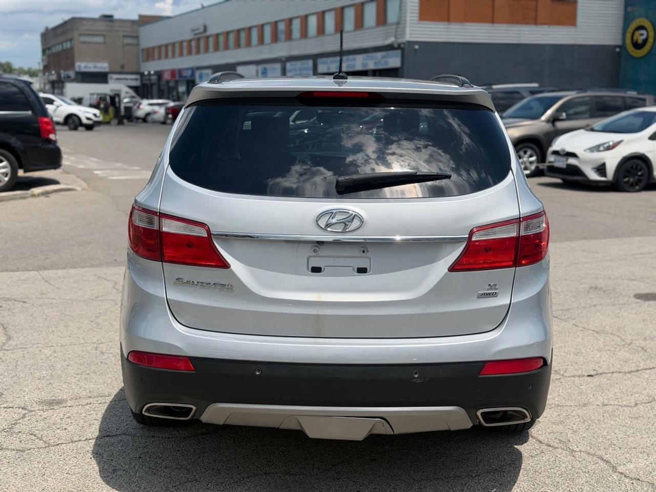 2013 Hyundai Santa Fe GLS Photo4
