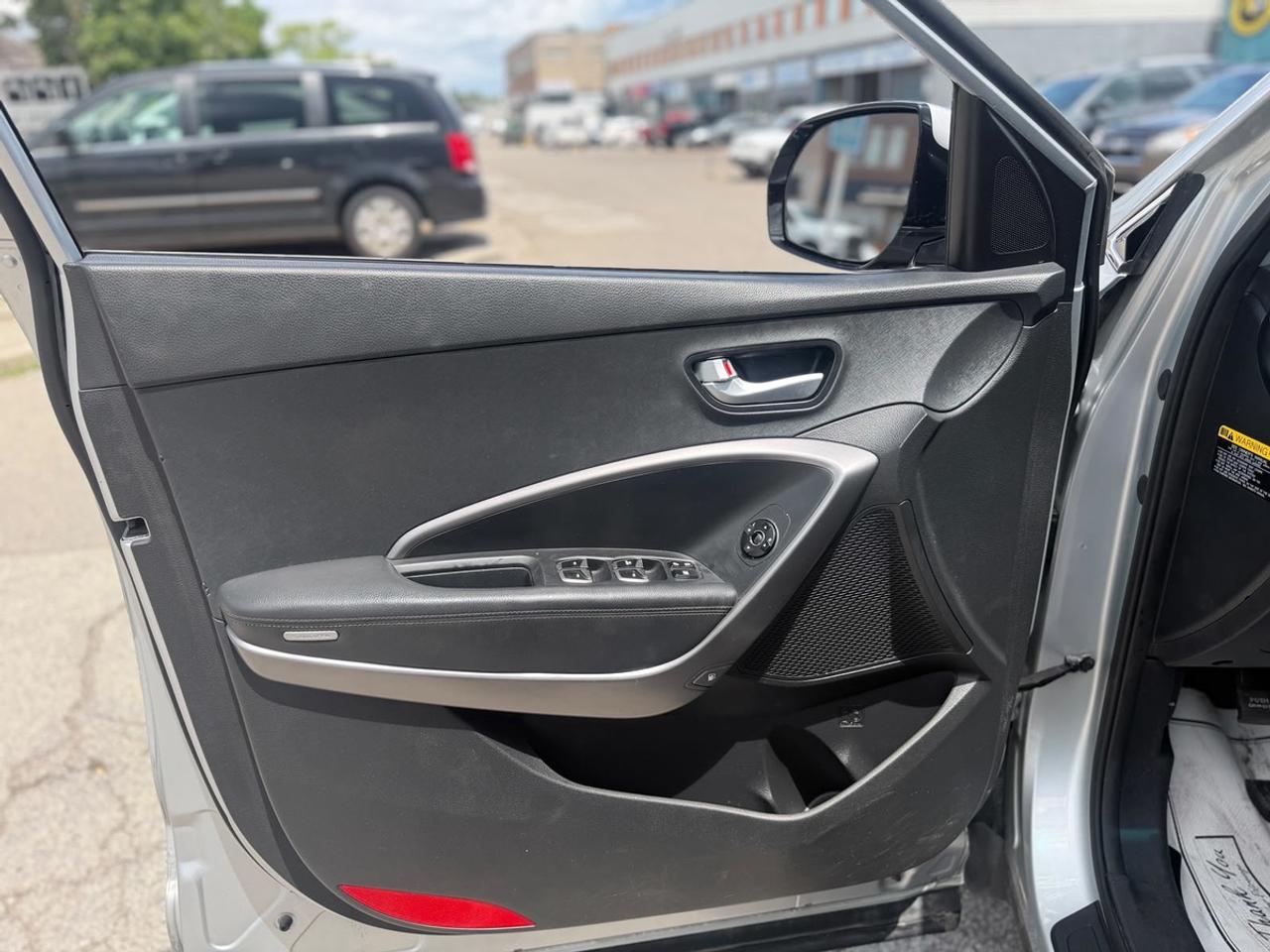 2013 Hyundai Santa Fe GLS Photo