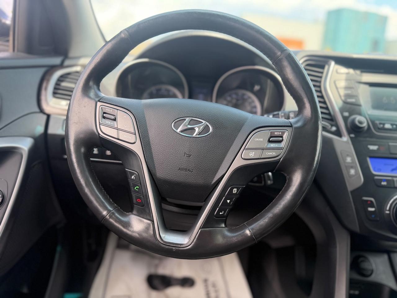 2013 Hyundai Santa Fe GLS Photo
