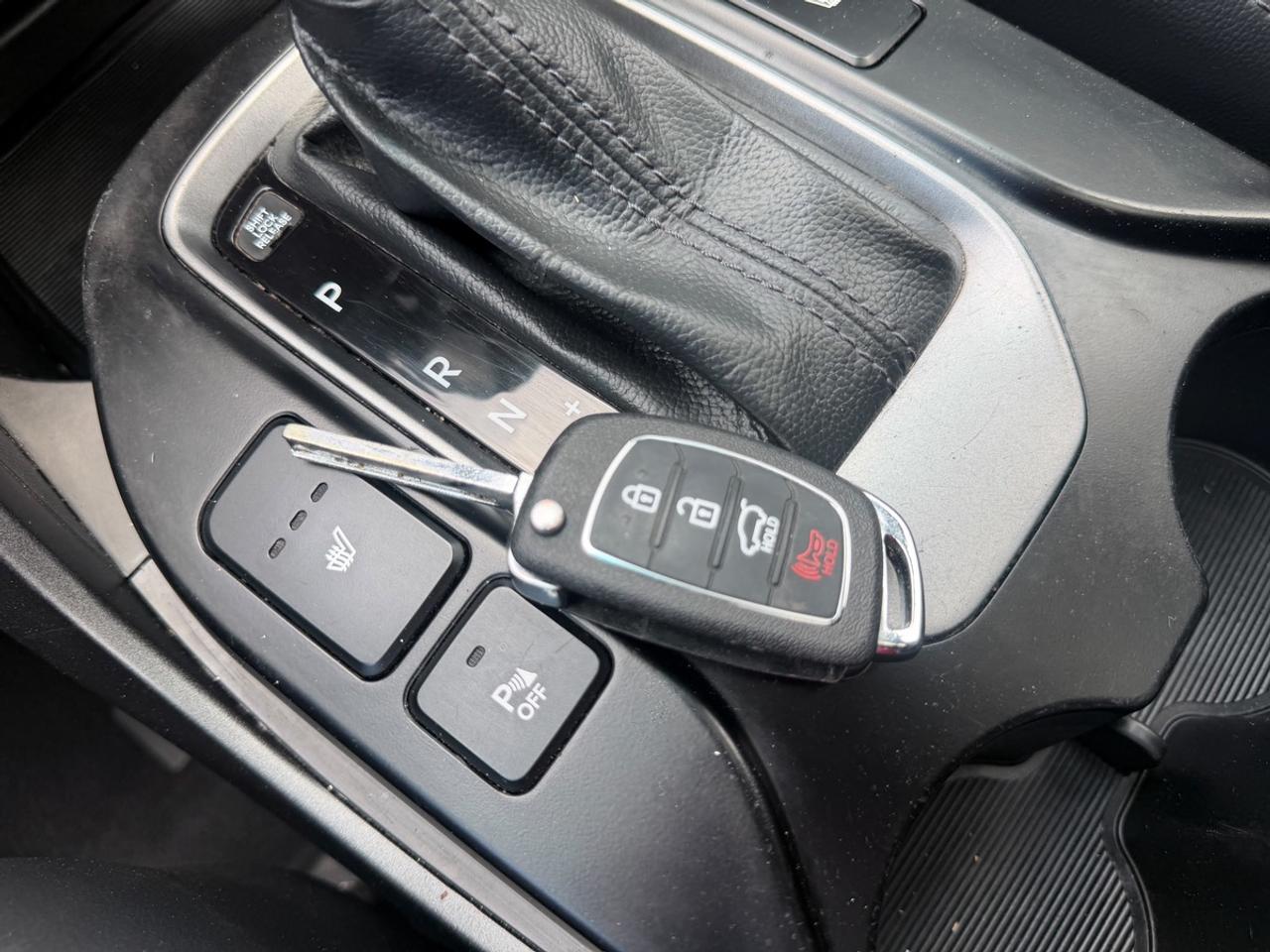 2013 Hyundai Santa Fe GLS Photo