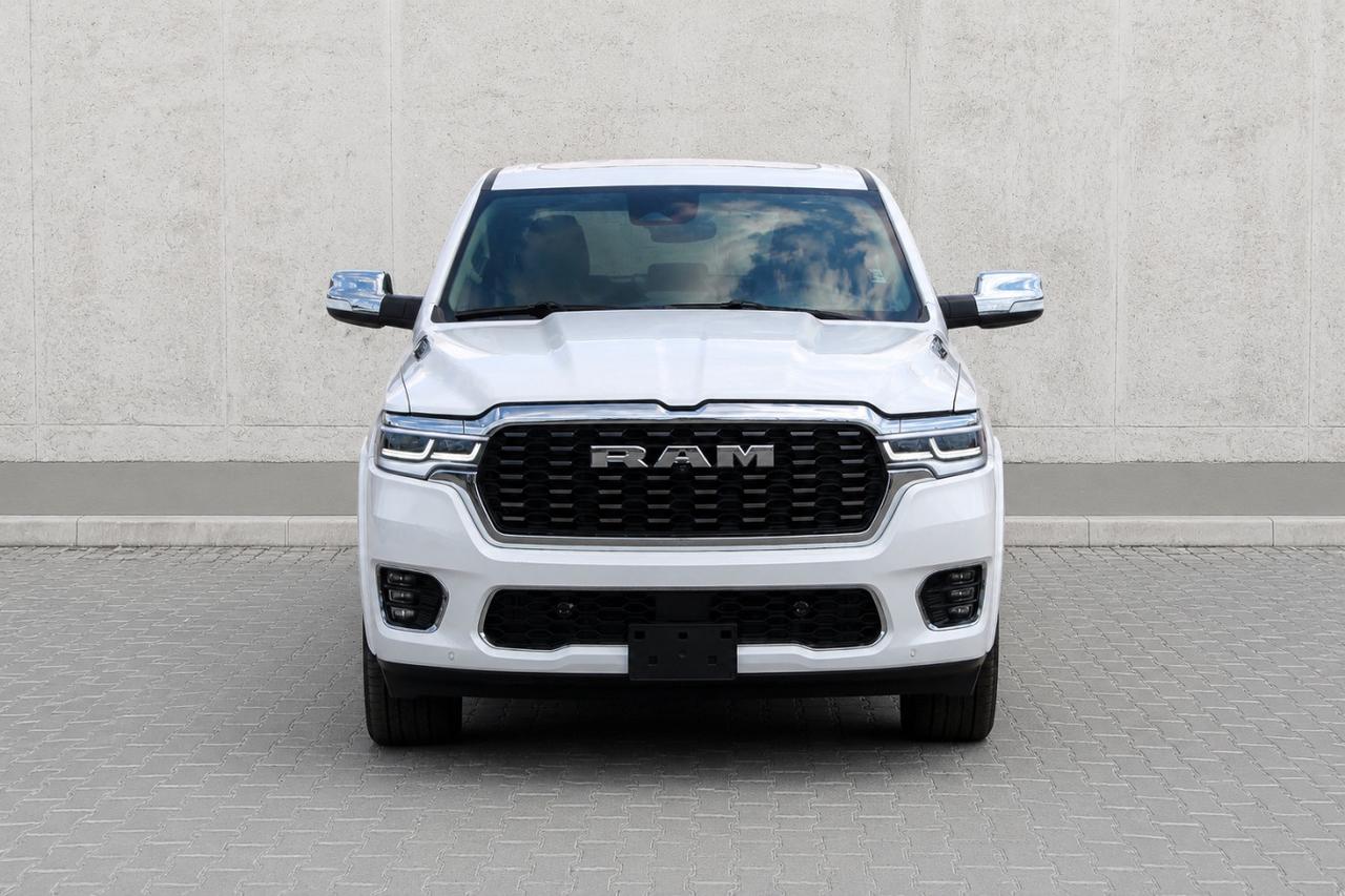 2026 RAM 1500 Tungsten Crew Cab 4x4  Gps SiriusXM SideSteps BedC Photo
