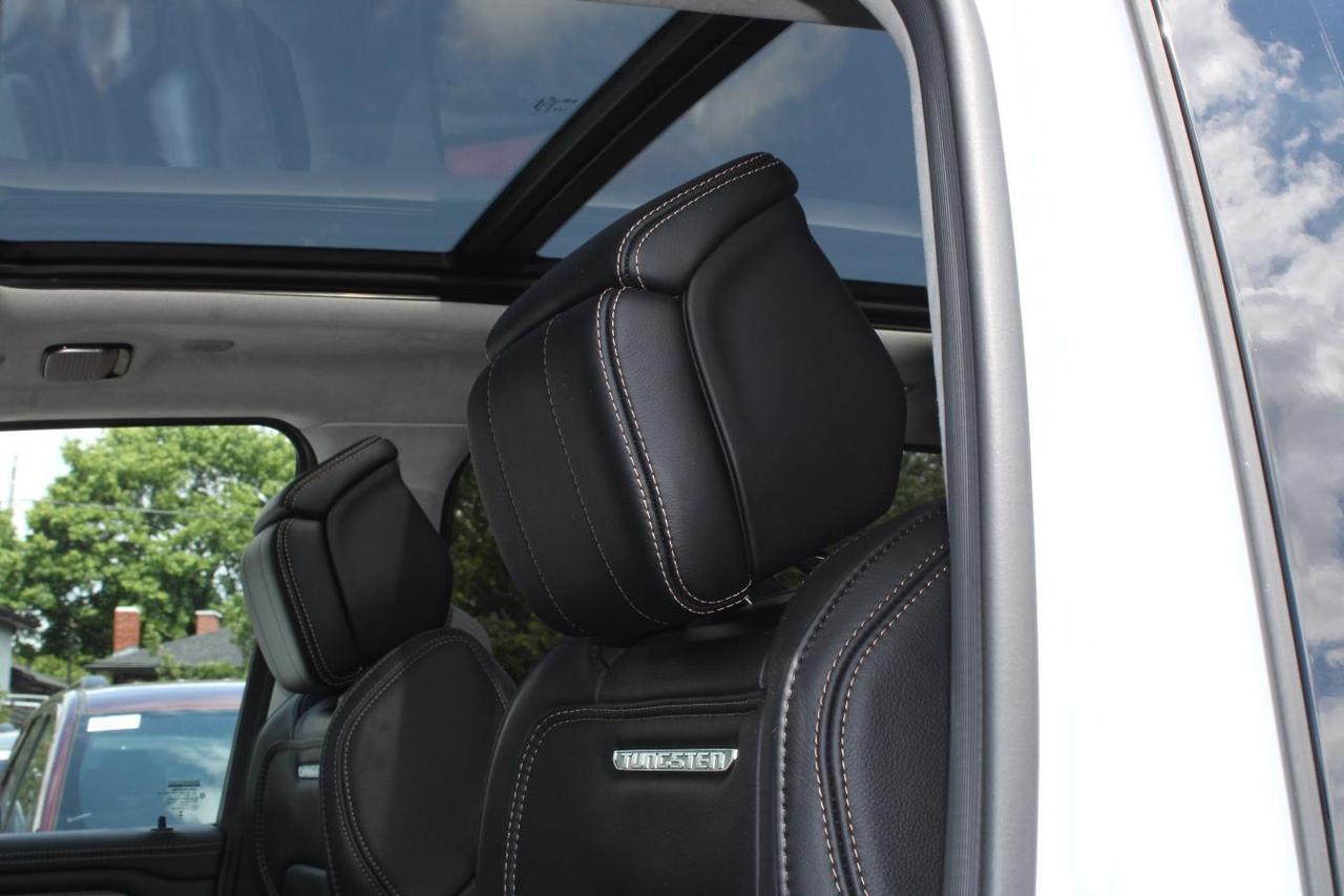 2026 RAM 1500 Tungsten Crew Cab 4x4  Gps SiriusXM SideSteps BedC Photo