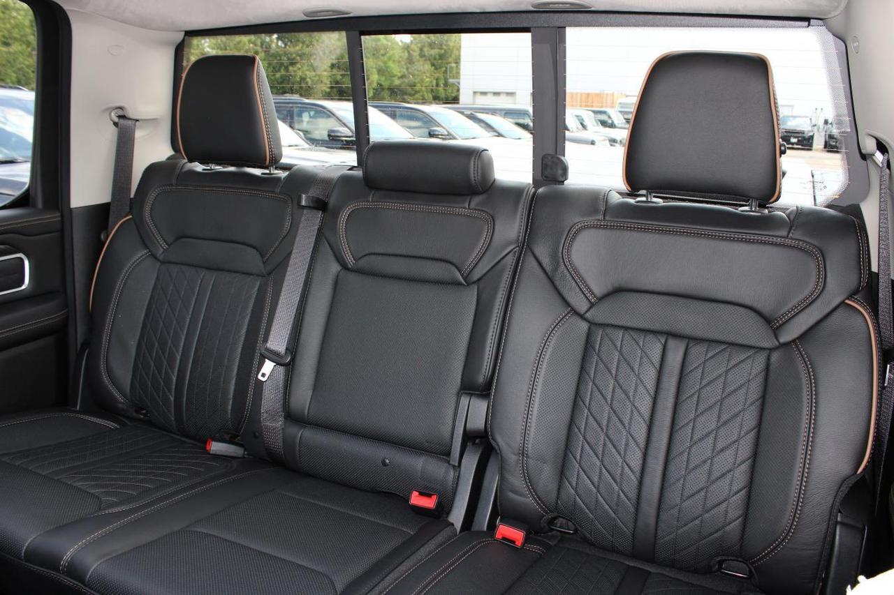 2026 RAM 1500 Tungsten Crew Cab 4x4  Gps SiriusXM SideSteps BedC Photo
