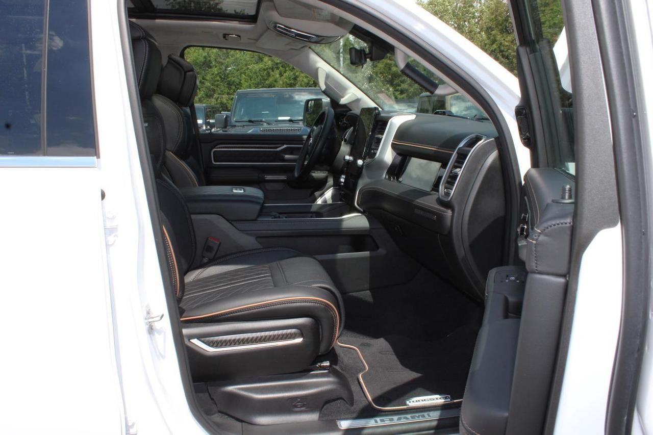 2026 RAM 1500 Tungsten Crew Cab 4x4  Gps SiriusXM SideSteps BedC Photo