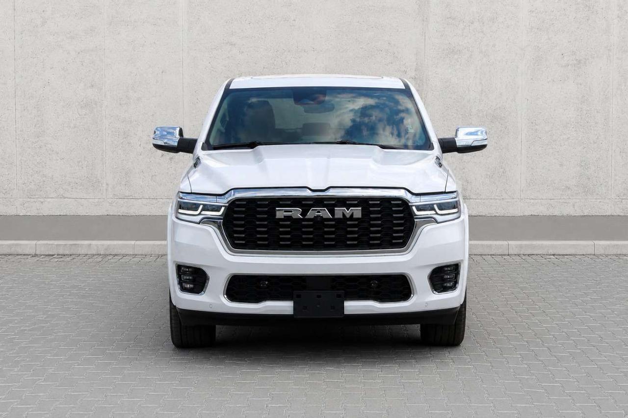 2026 RAM 1500 Tungsten Crew Cab 4x4  Gps SiriusXM SideSteps BedC Photo