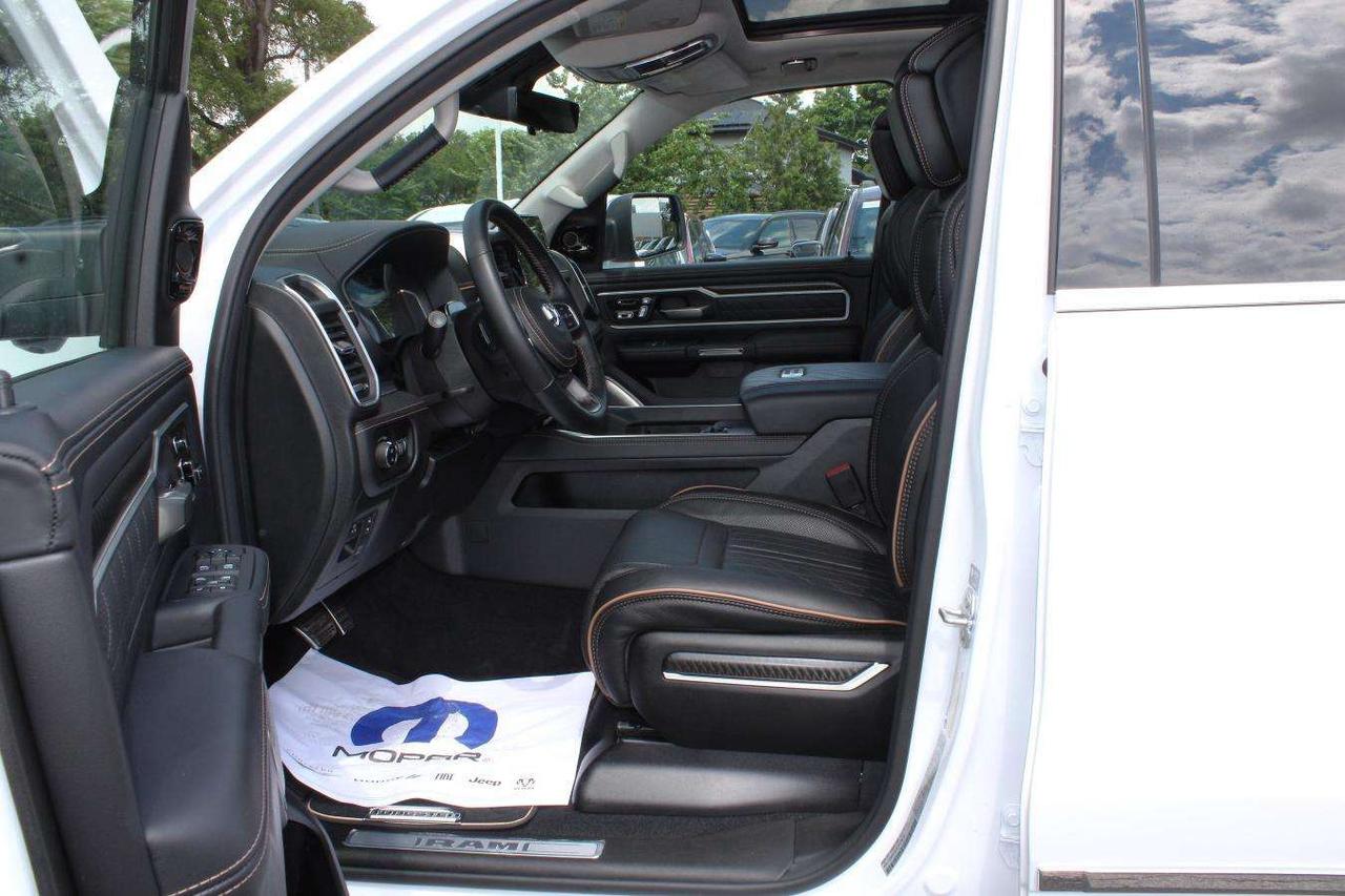 2026 RAM 1500 Tungsten Crew Cab 4x4  Gps SiriusXM SideSteps BedC Photo