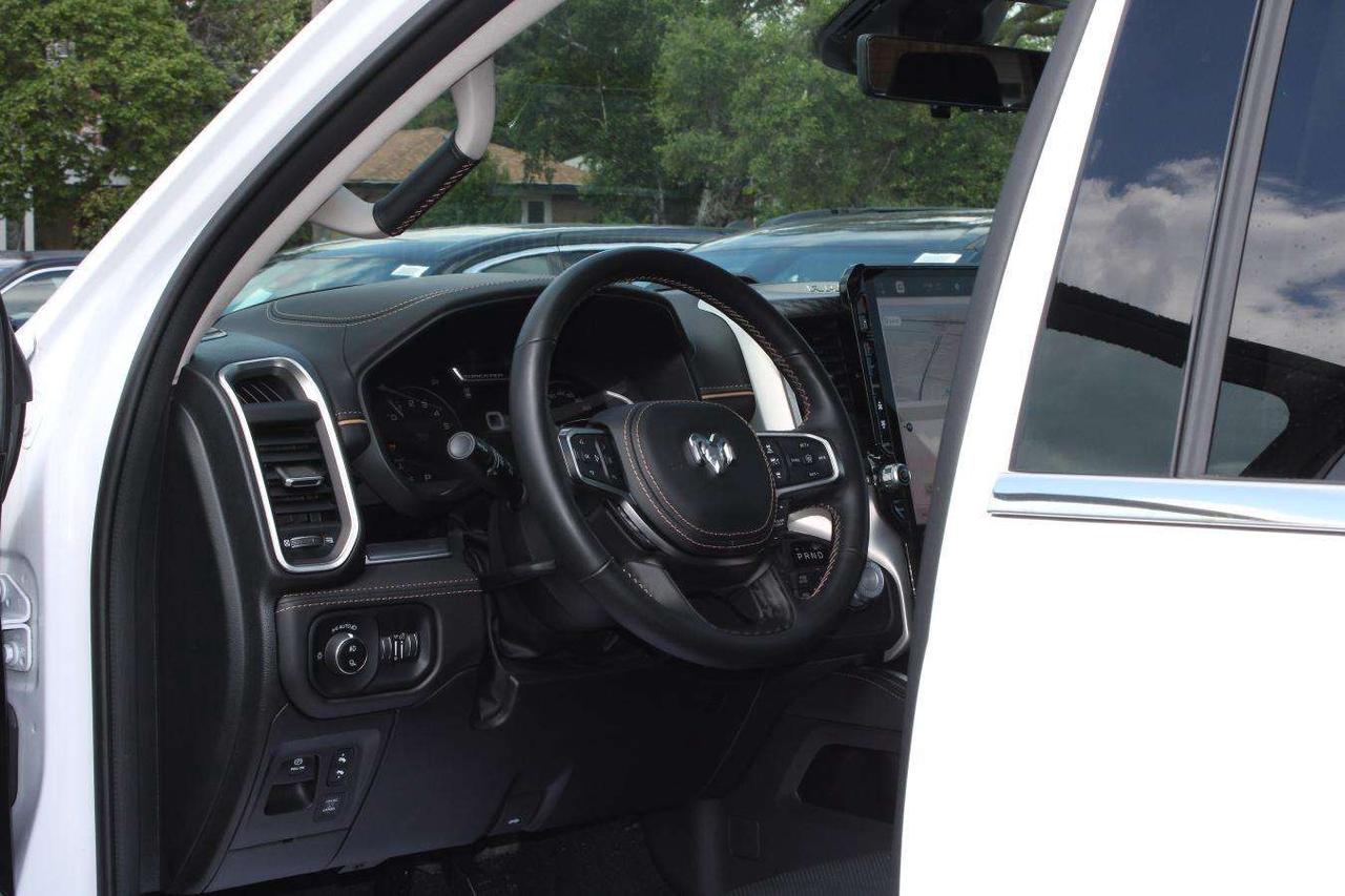 2026 RAM 1500 Tungsten Crew Cab 4x4  Gps SiriusXM SideSteps BedC Photo