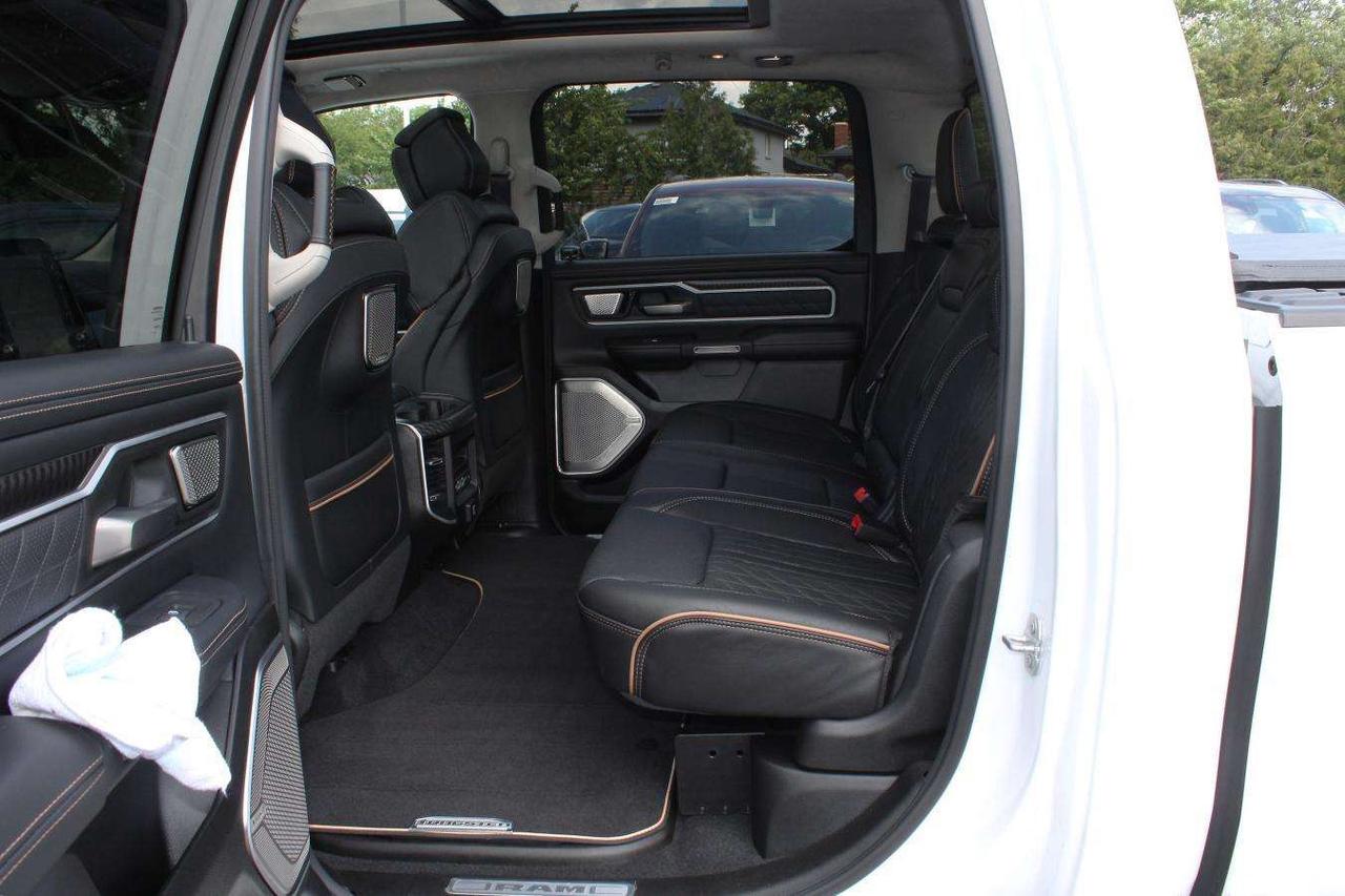 2026 RAM 1500 Tungsten Crew Cab 4x4  Gps SiriusXM SideSteps BedC Photo