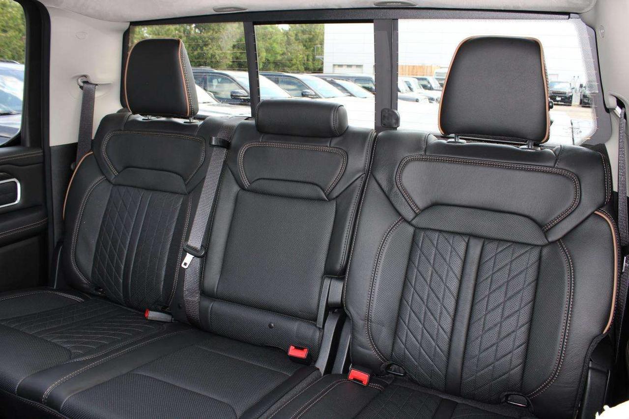 2026 RAM 1500 Tungsten Crew Cab 4x4  Gps SiriusXM SideSteps BedC Photo