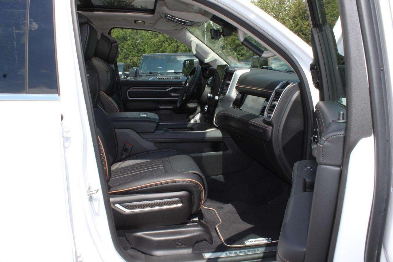 2026 RAM 1500 Tungsten Crew Cab 4x4  Gps SiriusXM SideSteps BedC Photo