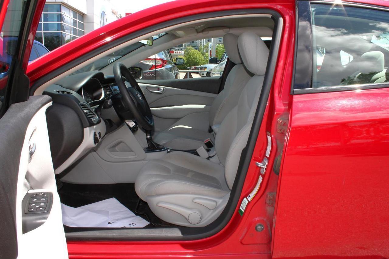 2013 Dodge Dart SXT Photo