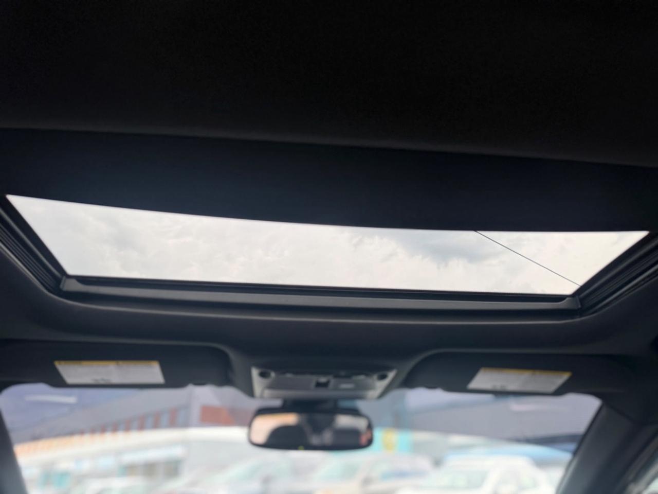 2022 Nissan Maxima SR Photo
