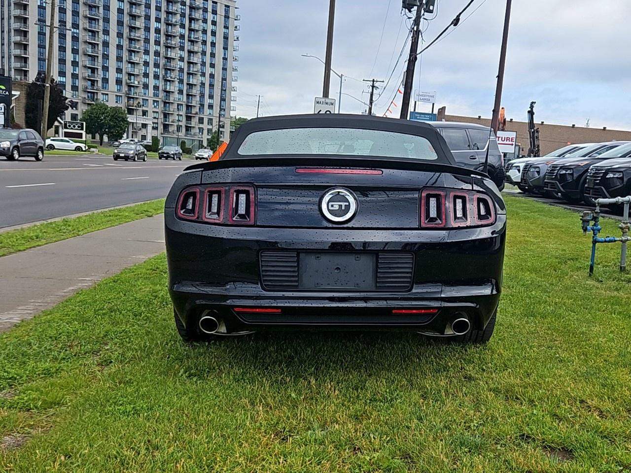 2014 Ford Mustang 2dr Conv GT Photo4