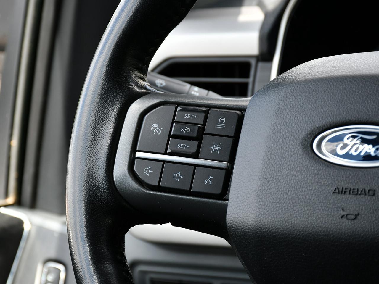 2022 Ford F-150 XLT Photo