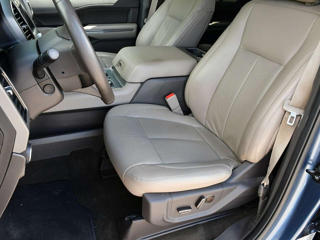 2019 Ford Expedition XLT 4X4   7 PASSENGER   CLEAN CARFAX Photo