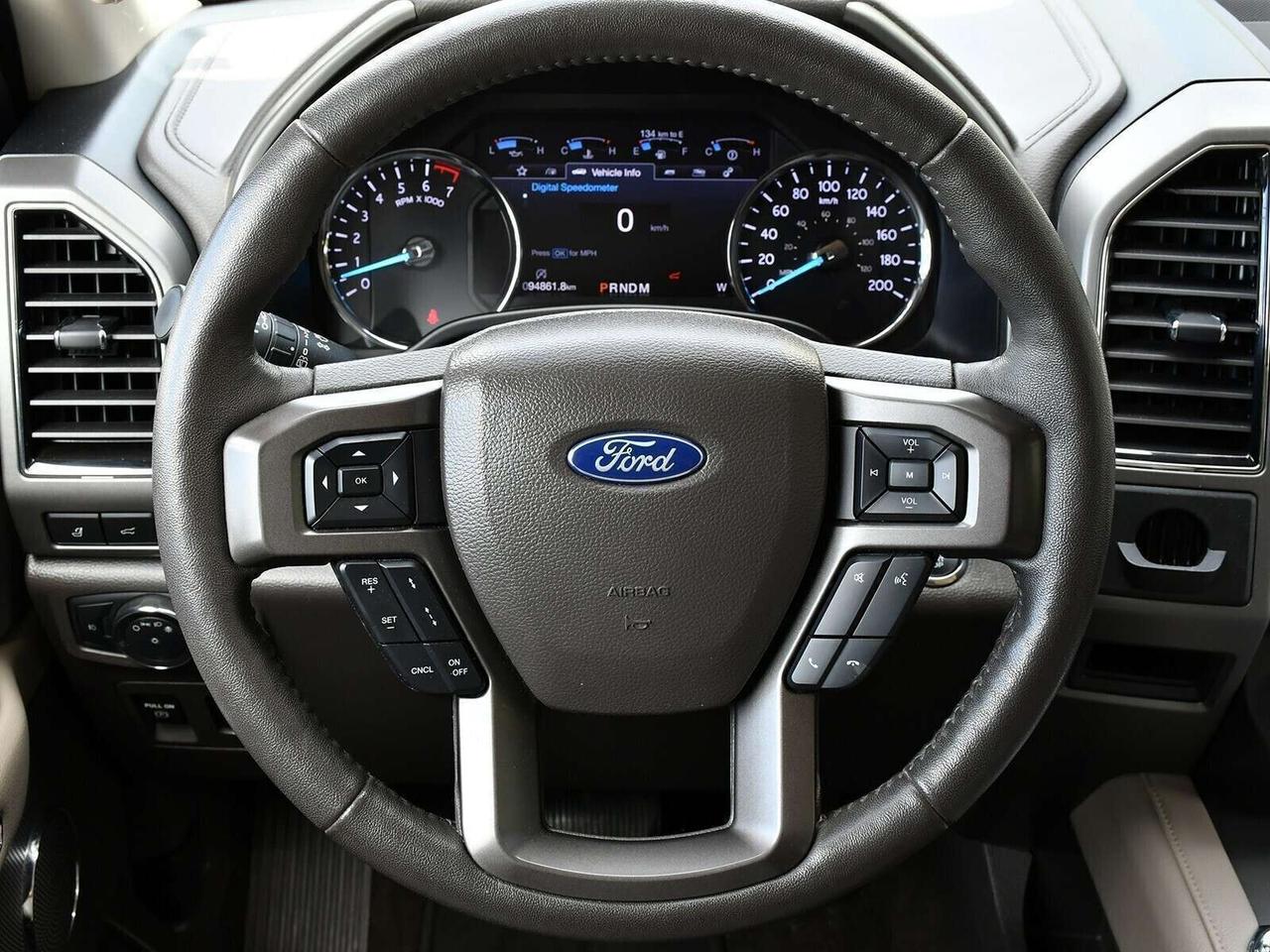 2019 Ford Expedition XLT 4X4   7 PASSENGER   CLEAN CARFAX Photo