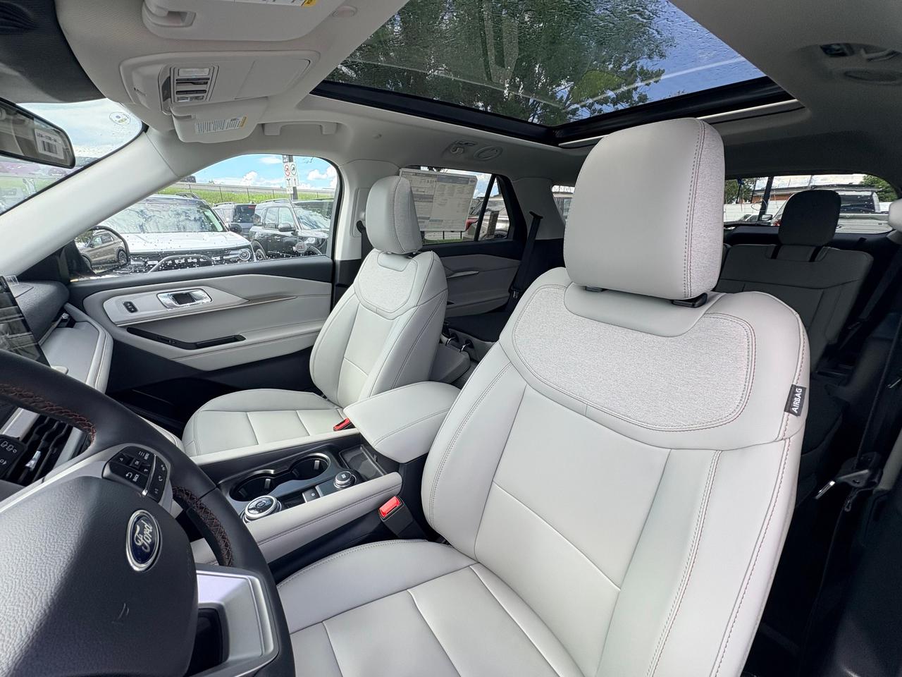 2026 Ford Explorer  Photo