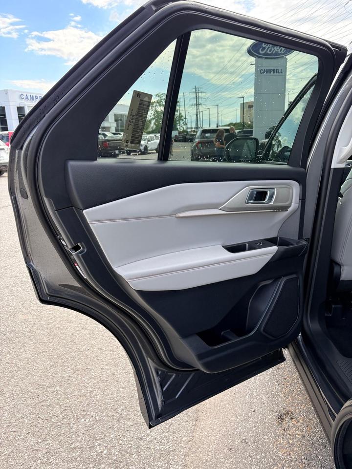 2026 Ford Explorer  Photo