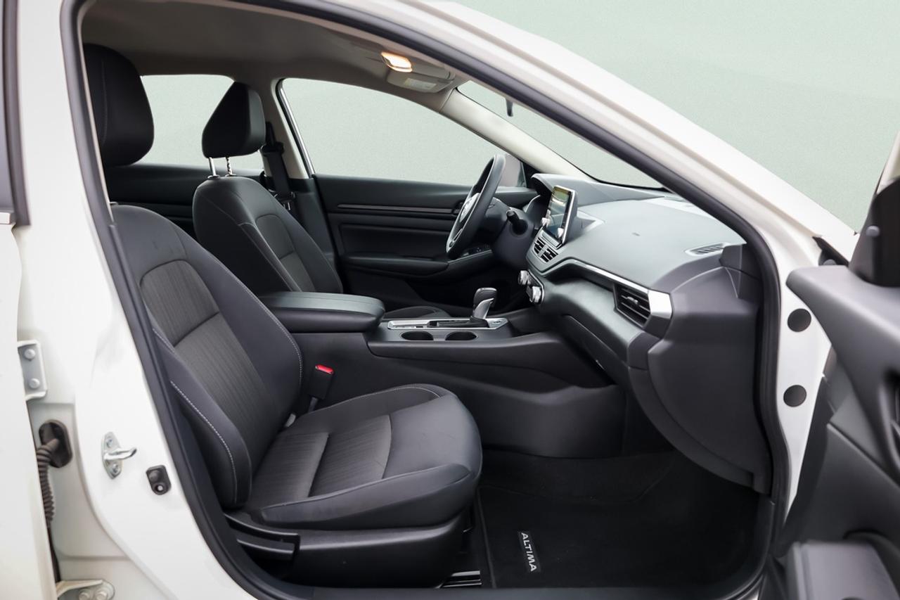 2025 Nissan Altima 2.5 S Awd Photo