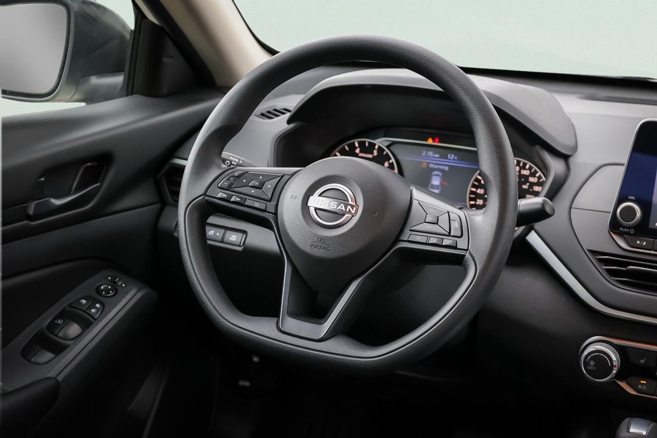 2025 Nissan Altima 2.5 S Awd Photo