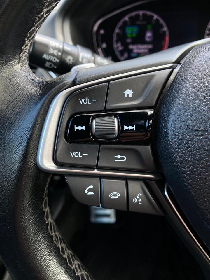 2018 Honda Accord Sport | SUNROOF | LEATHER Photo