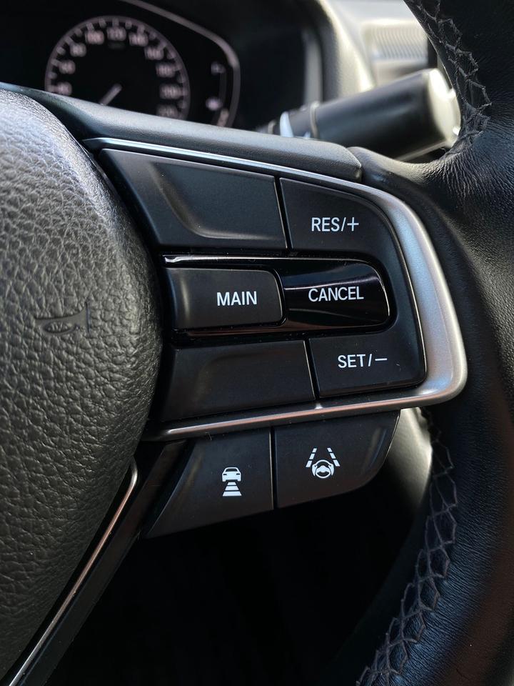 2018 Honda Accord Sport | SUNROOF | LEATHER Photo