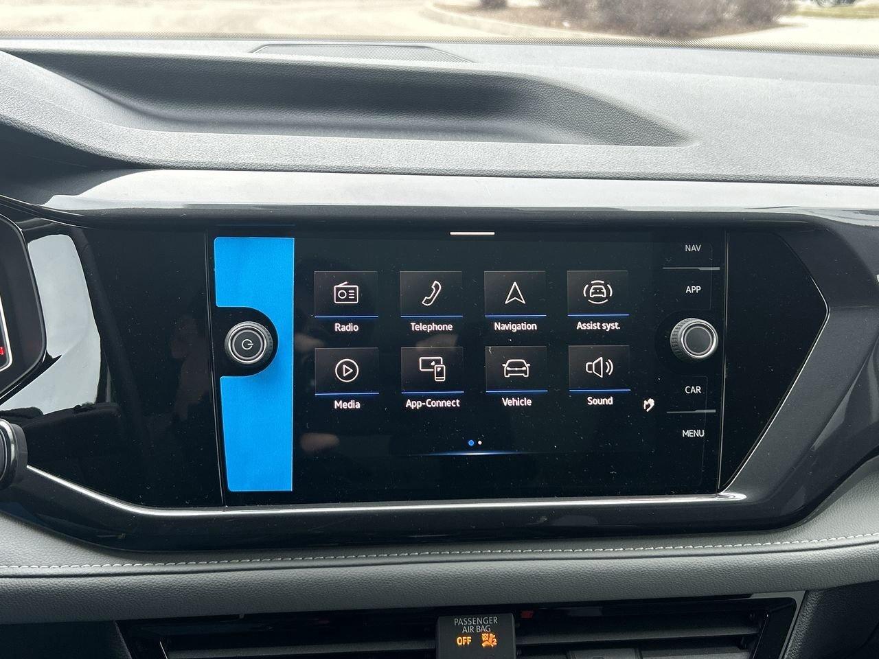 2024 Volkswagen Taos Highline 1.5T 7sp at DSG w/ Tip 4M Remote Starter Photo
