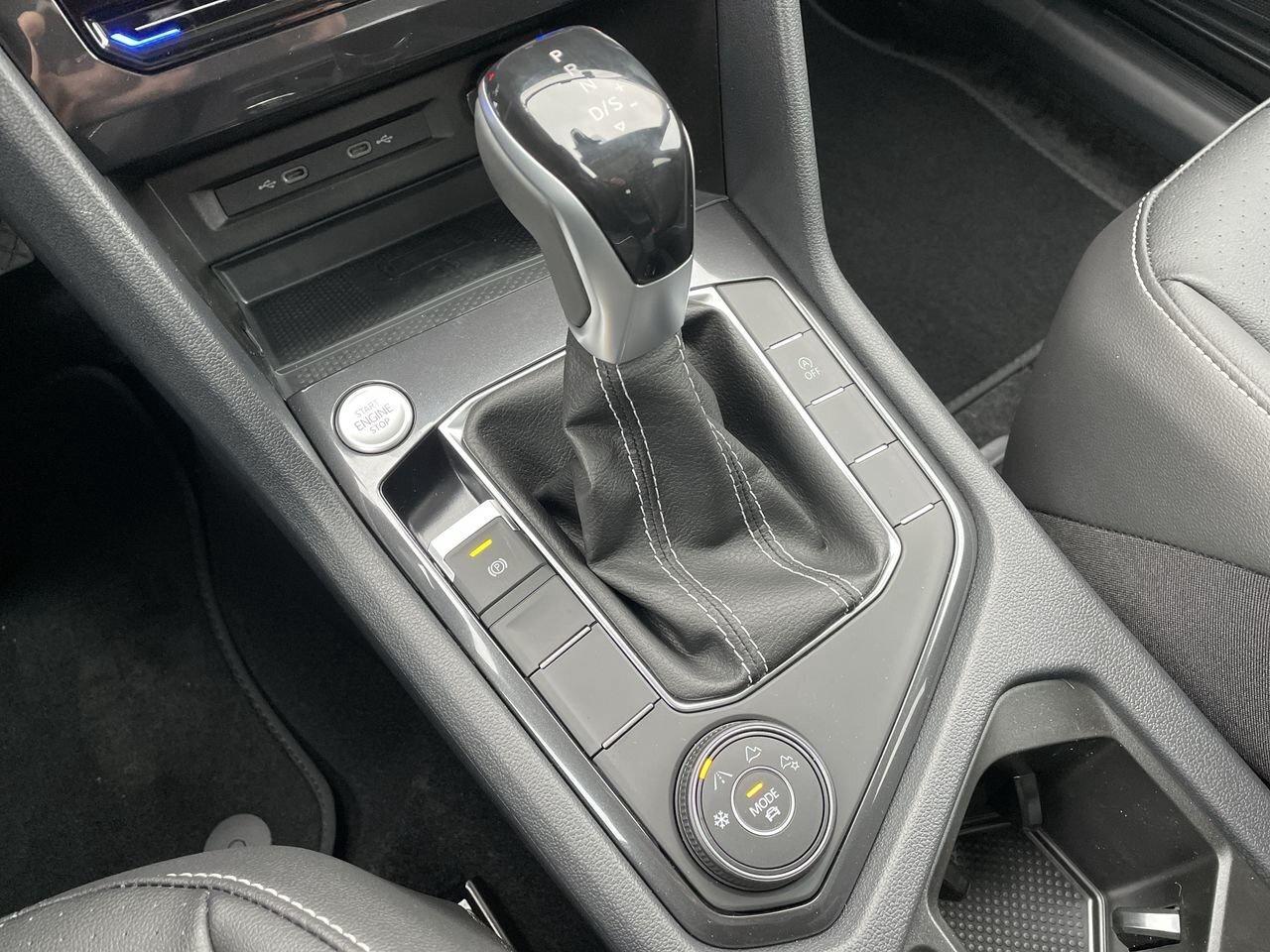 2023 Volkswagen Tiguan Comfortline 2.0T 8sp at w/Tip 4M Remote Starter  A Photo