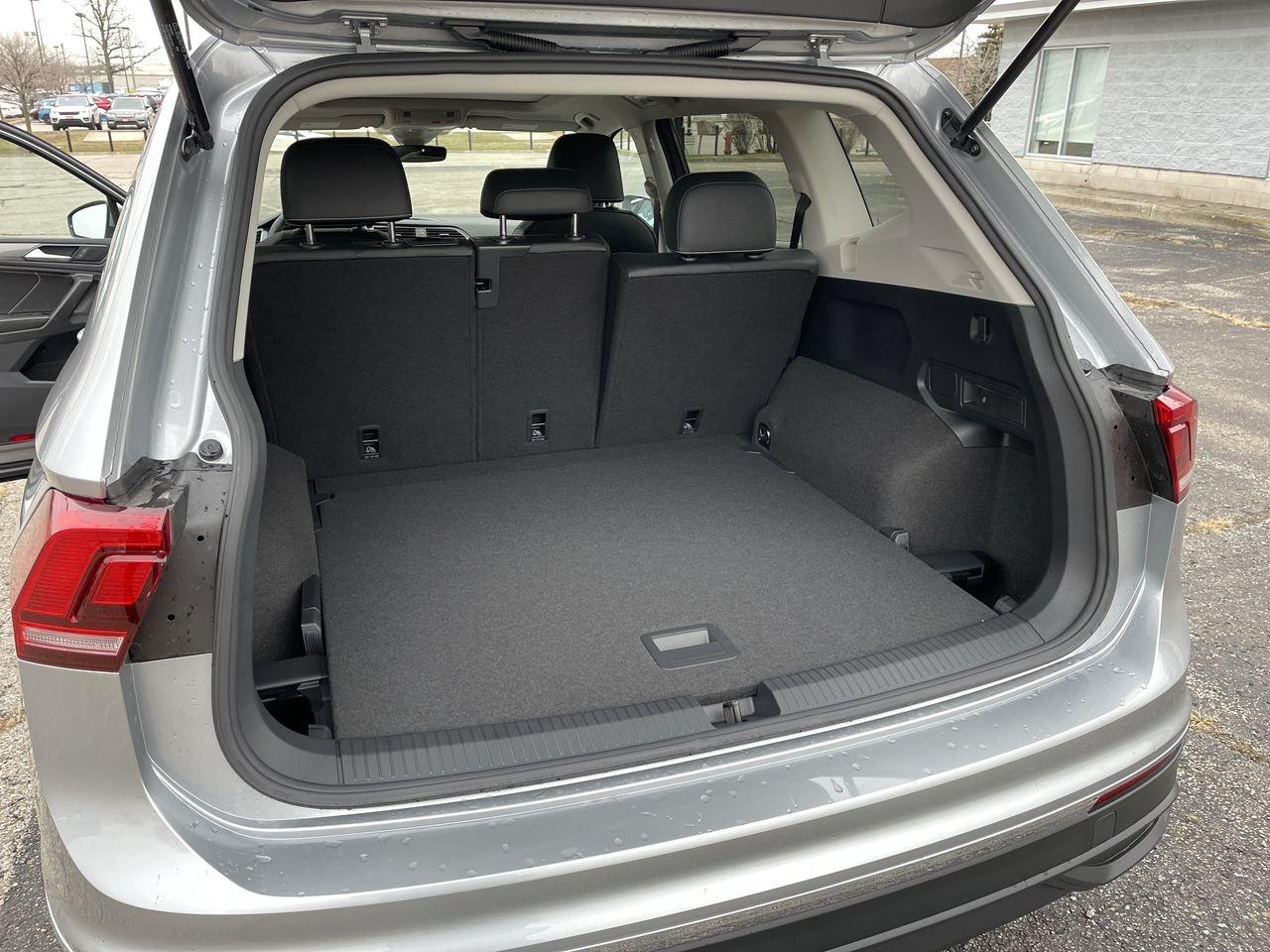 2023 Volkswagen Tiguan Comfortline 2.0T 8sp at w/Tip 4M Remote Starter  A Photo