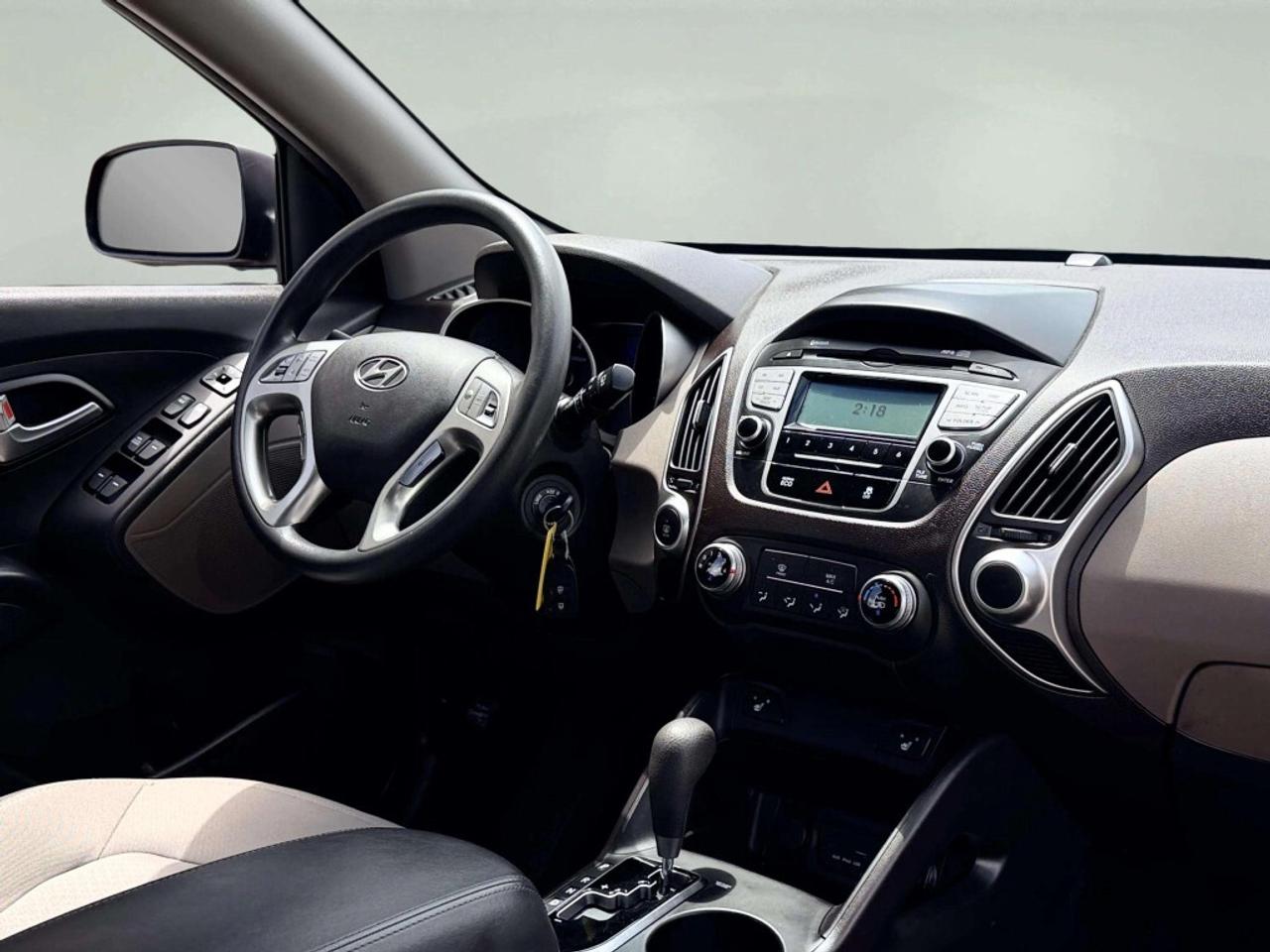 2013 Hyundai Tucson All-wheel Drive  GL *Ltd Avail* Photo