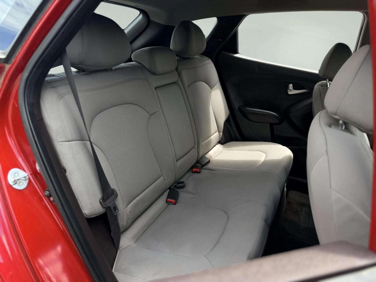 2013 Hyundai Tucson All-wheel Drive  GL *Ltd Avail* Photo