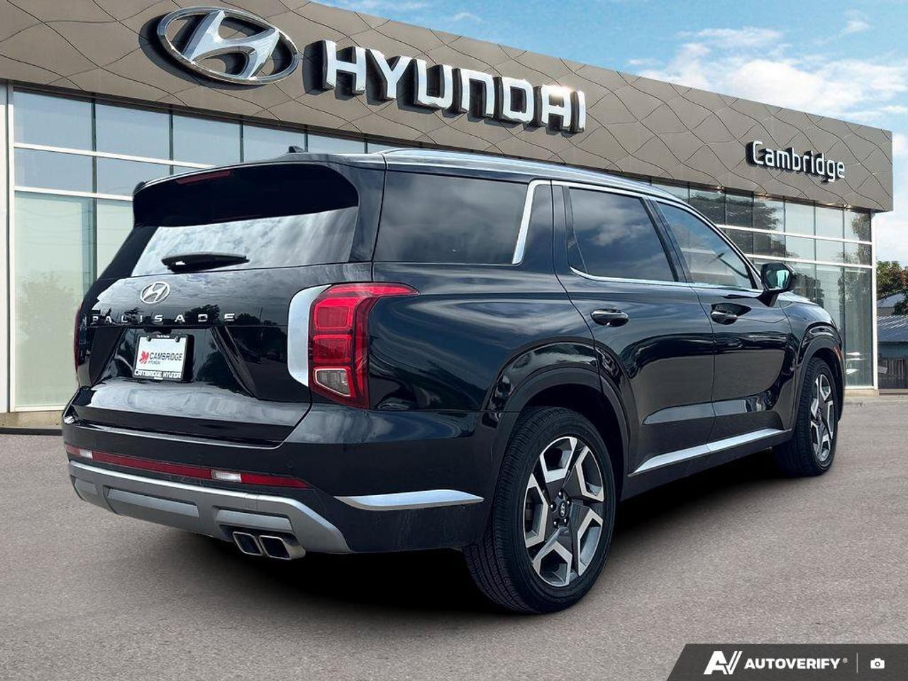 2024 Hyundai PALISADE Preferred   NO ACCIDENTS SUNROOF HEAT SEATS Photo