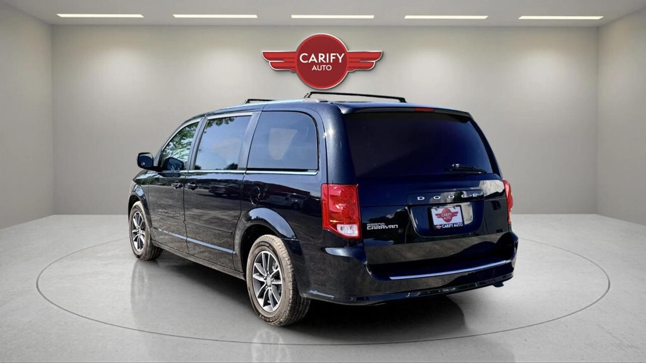 2017 Dodge Grand Caravan SXT Premium Plus Photo