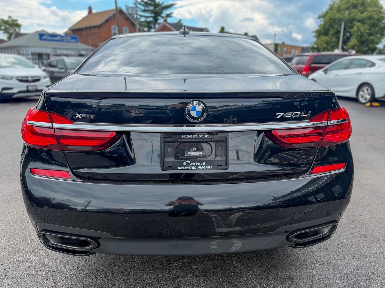2019 BMW 7 Series xDrive Photo3