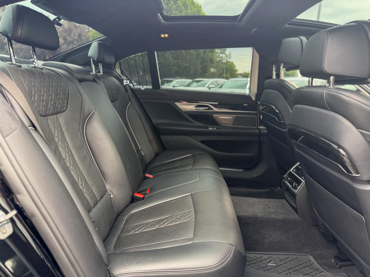 2019 BMW 7 Series xDrive Photo