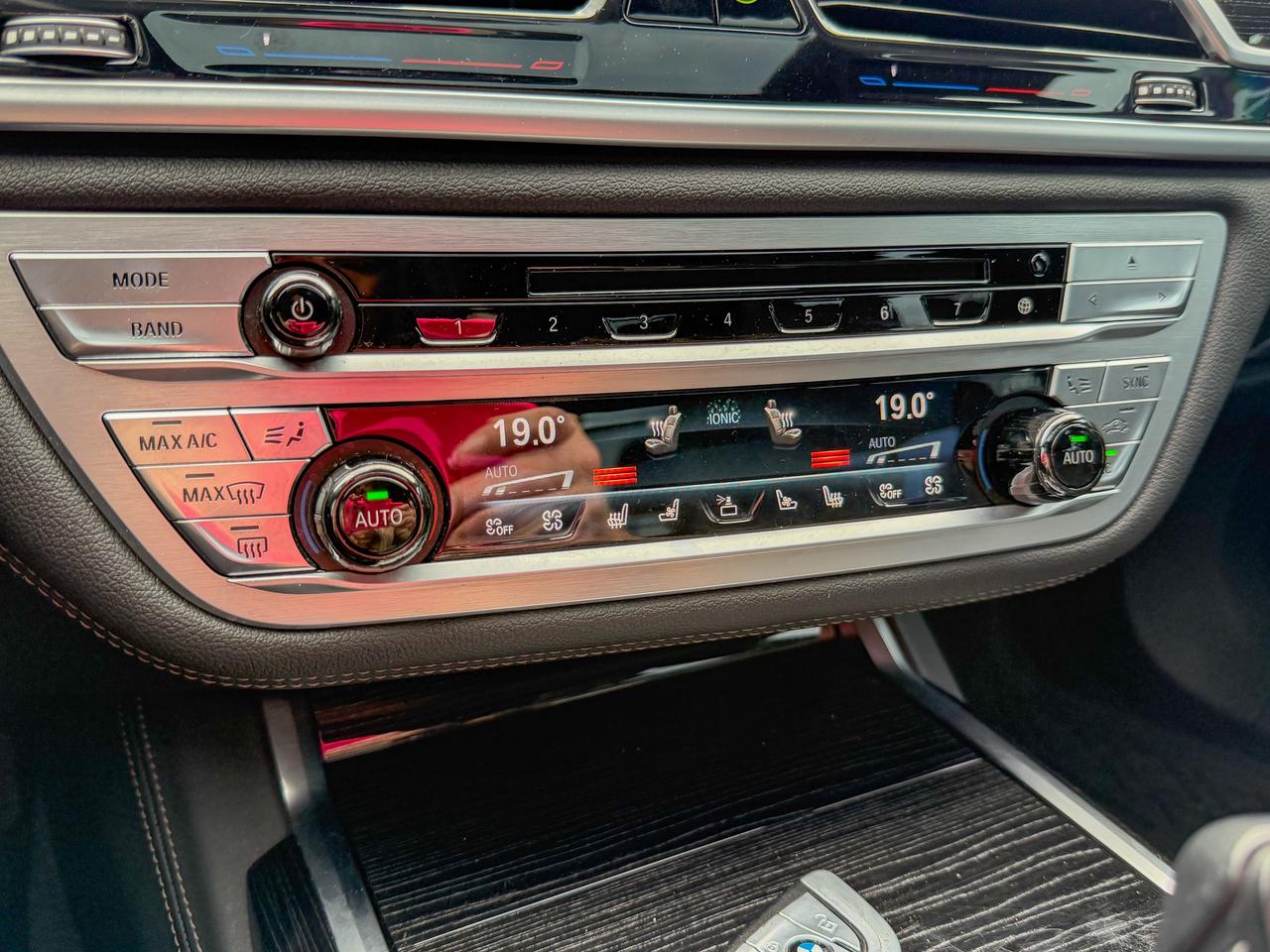 2019 BMW 7 Series xDrive Photo