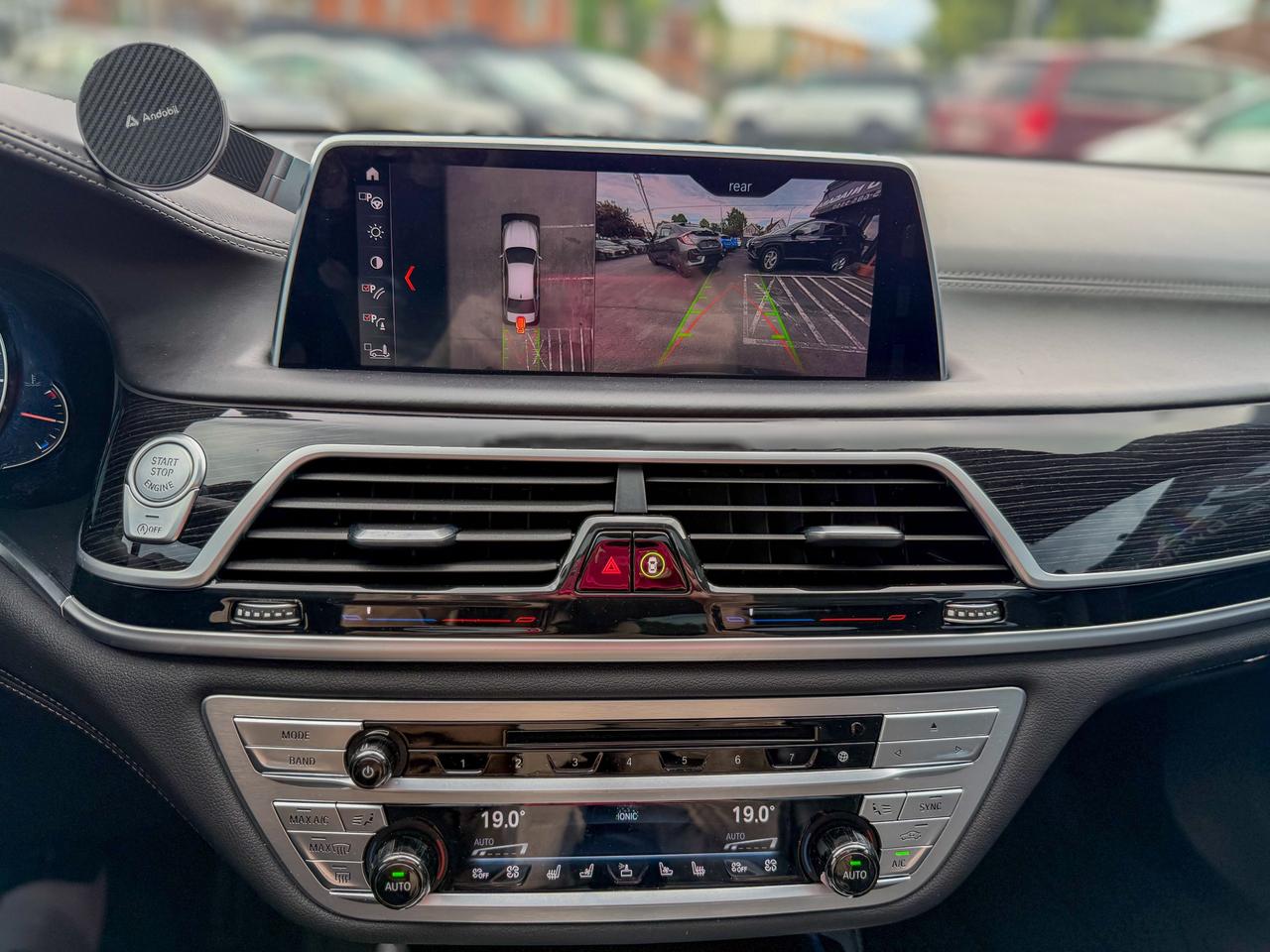 2019 BMW 7 Series xDrive Photo