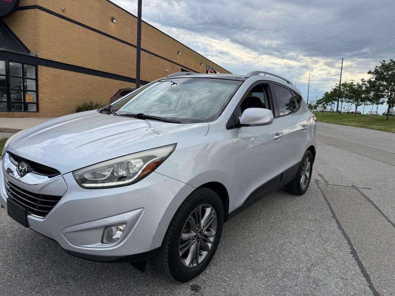 2015 Hyundai Tucson GLS,BACK UP CAM,FWD,CERTIFIED,PANO ROOF Photo2