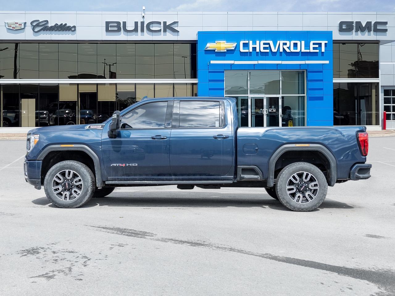2022 GMC SIERRA 2500HD AT4 Crew Cab 4x4 Duramax Diesel   AT4 Premium PKG Photo