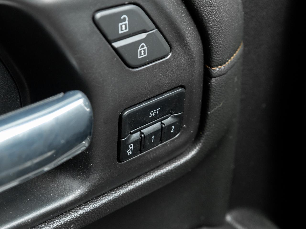 2022 GMC SIERRA 2500HD AT4 Crew Cab 4x4 Duramax Diesel   AT4 Premium PKG Photo