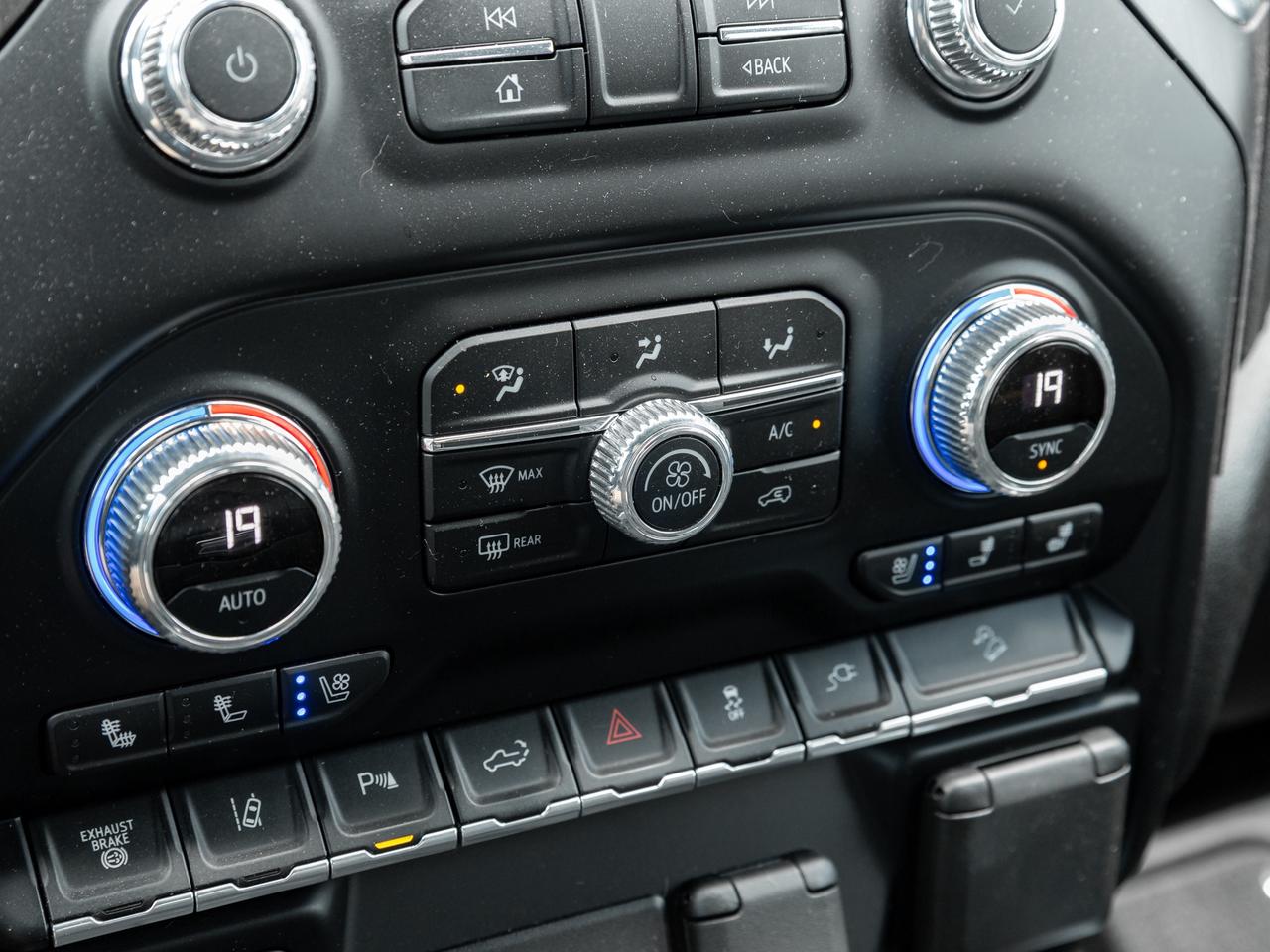 2022 GMC SIERRA 2500HD AT4 Crew Cab 4x4 Duramax Diesel   AT4 Premium PKG Photo