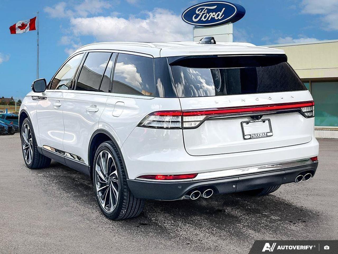2025 Lincoln Aviator Reserve   201A   MOONROOF   HTD STEER WHEEL Photo