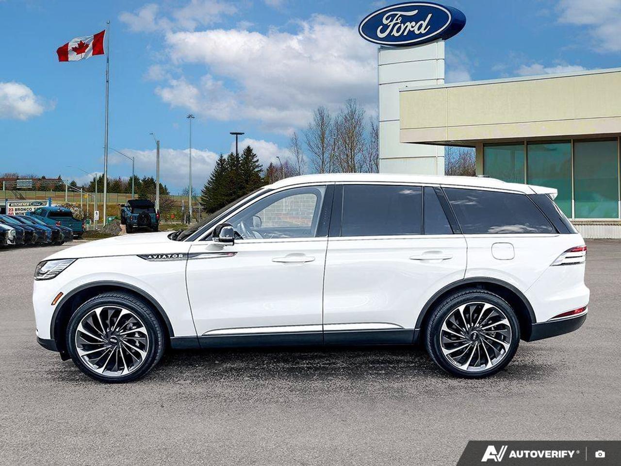 2025 Lincoln Aviator Reserve   201A   MOONROOF   HTD STEER WHEEL Photo