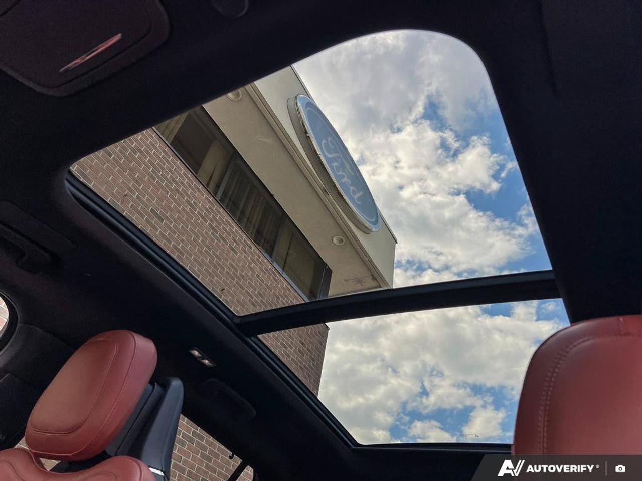 2025 Lincoln Aviator Reserve   201A   MOONROOF   HTD STEER WHEEL Photo