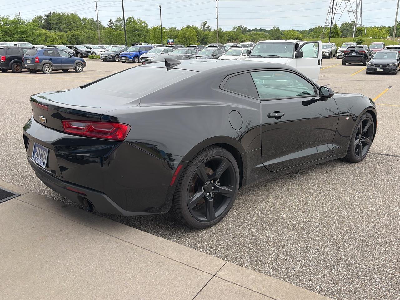 2018 Chevrolet Camaro 1LT Photo4
