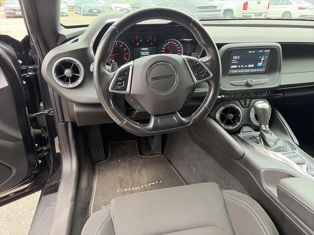 2018 Chevrolet Camaro 1LT Photo
