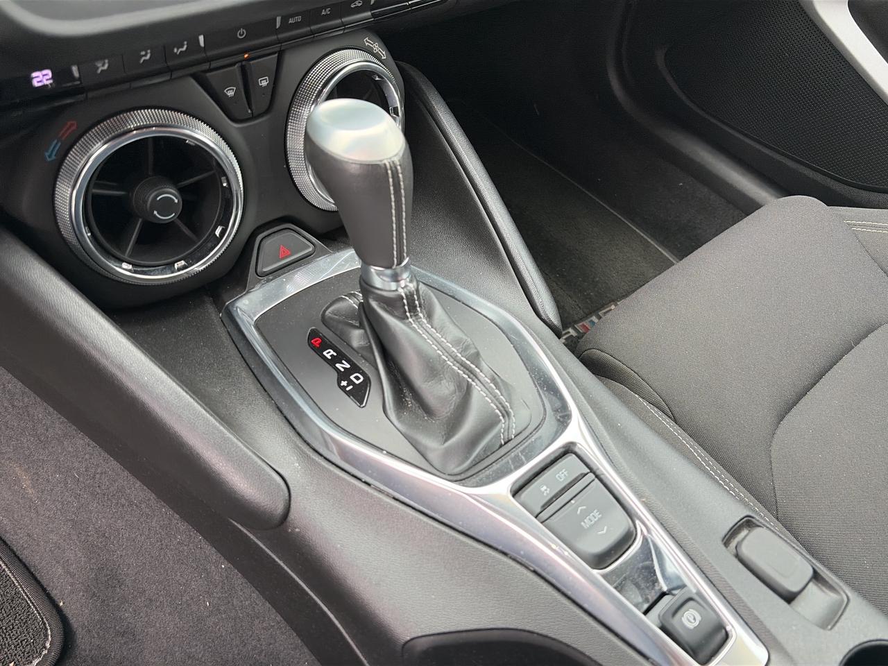 2018 Chevrolet Camaro 1LT Photo