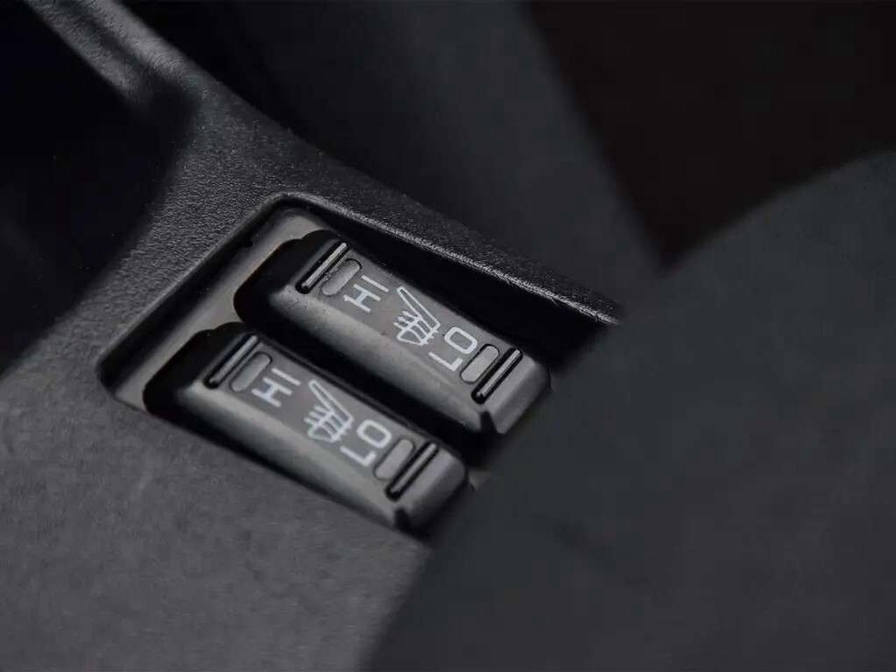 2017 Mitsubishi Lancer ES ~Bluetooth ~Camera ~Power Locks + Windows ~A/C Photo