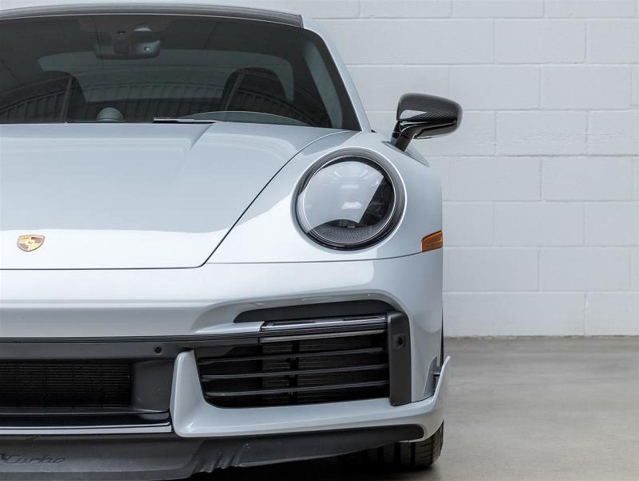 2024 Porsche 911  Photo3