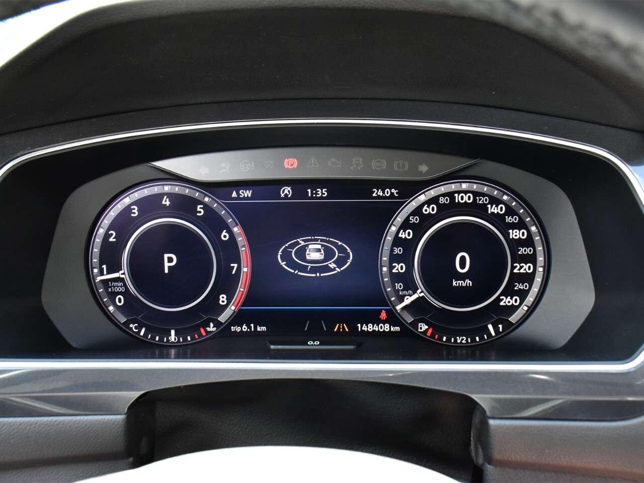 2018 Volkswagen Tiguan PANO ROOF, GREAT CONDITION, LEATHER INTERIOR Photo